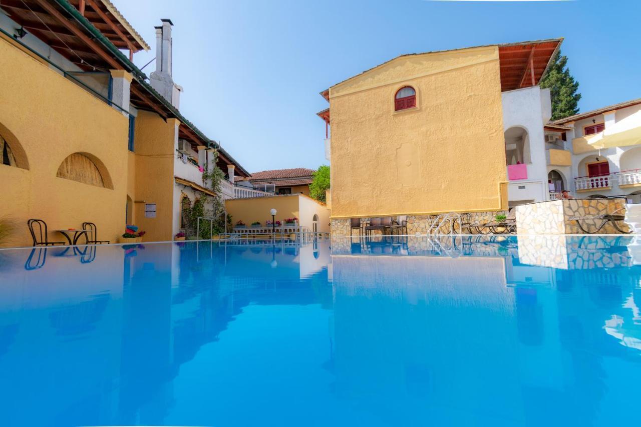 Bella Grecia Studios And Apartments By Hotelius Мораїтика Екстер'єр фото