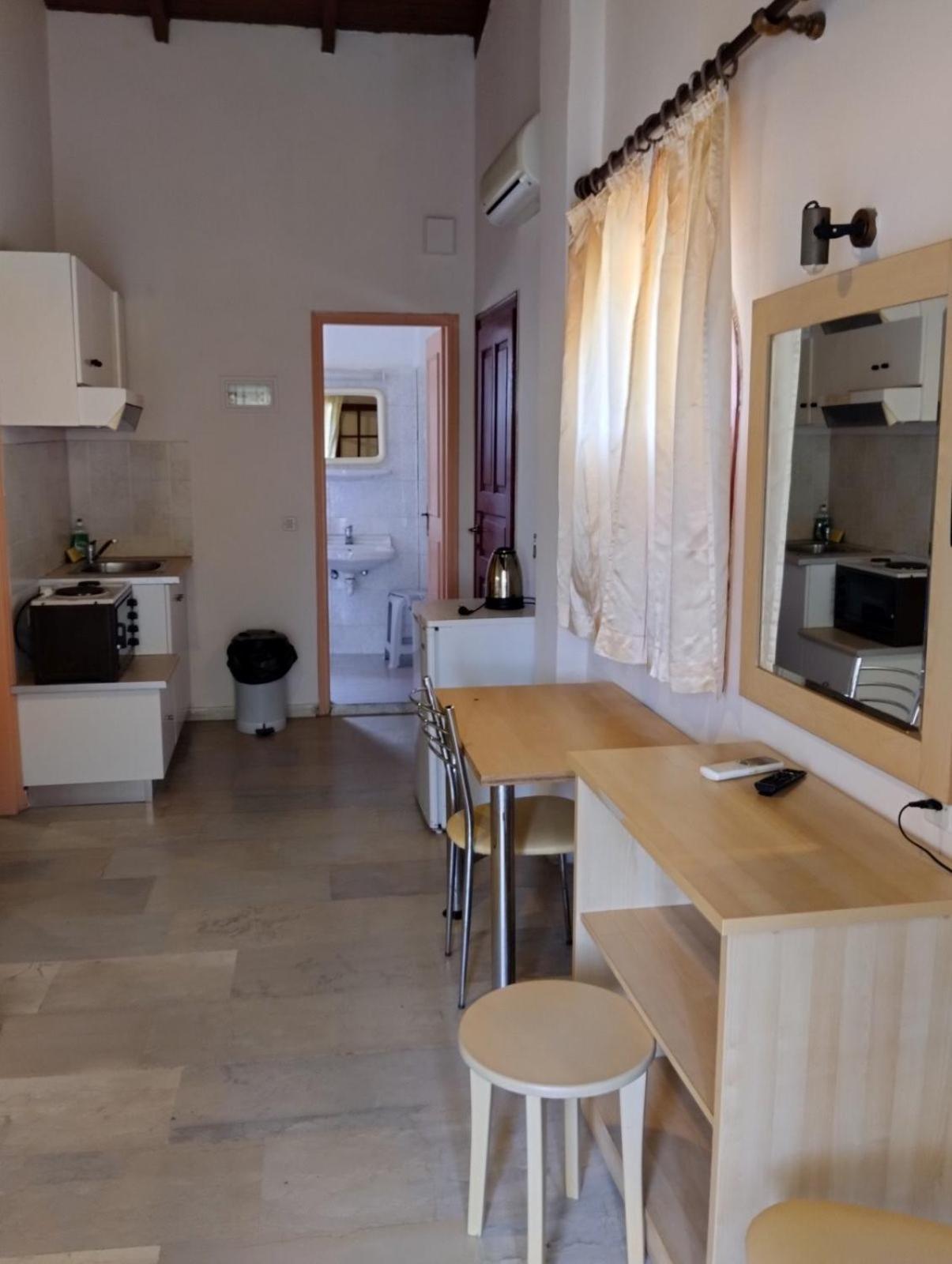 Bella Grecia Studios And Apartments By Hotelius Мораїтика Екстер'єр фото