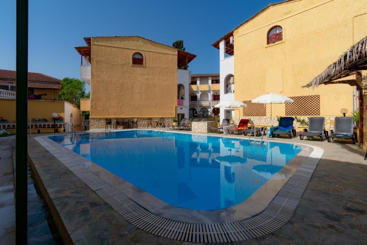 Bella Grecia Studios And Apartments By Hotelius Мораїтика Екстер'єр фото
